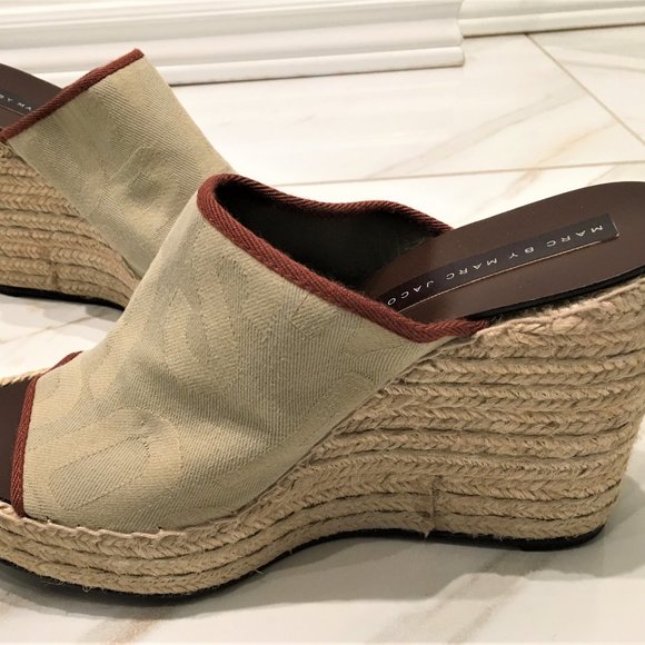 Marc Jacobs Beige Wedge Sandals Size 10 with Box - Picture 6 of 6